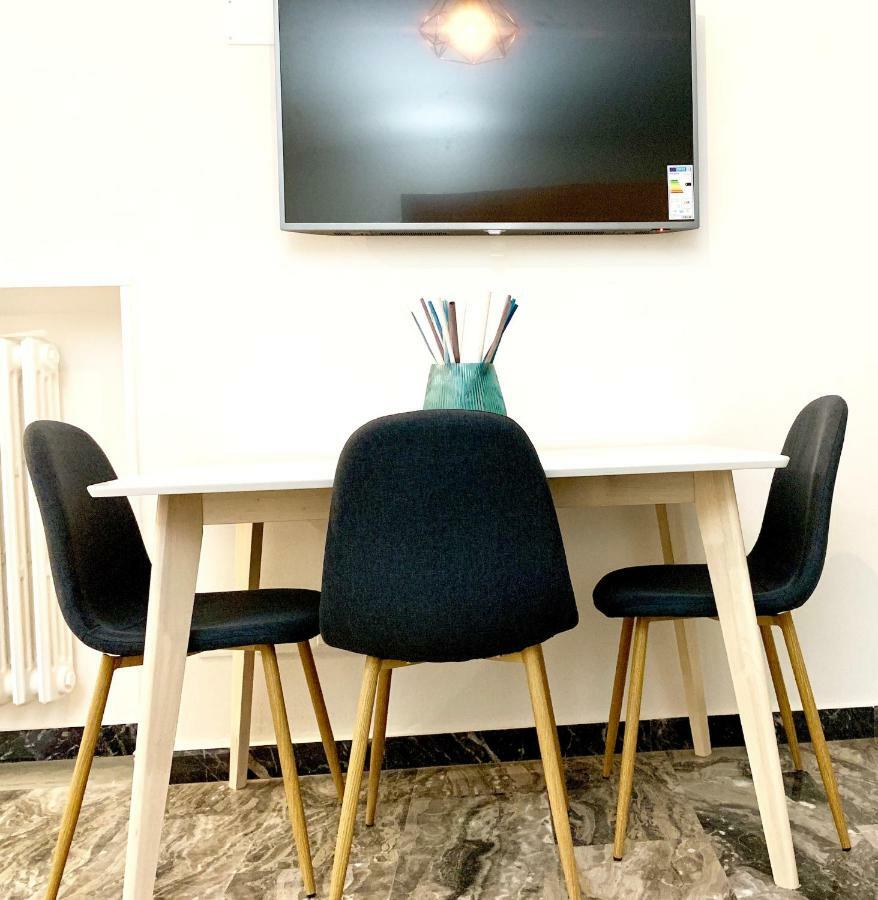 Indipendenza Luxury Apartments Болоня Екстериор снимка