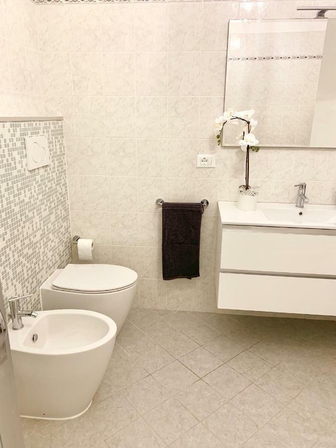 Indipendenza Luxury Apartments Болоня Екстериор снимка