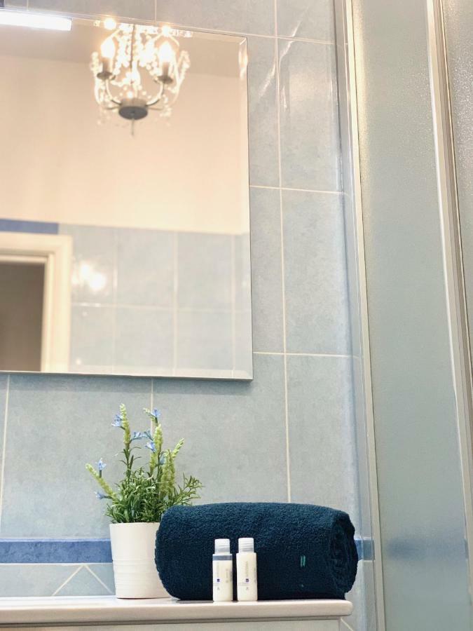 Indipendenza Luxury Apartments Болоня Екстериор снимка