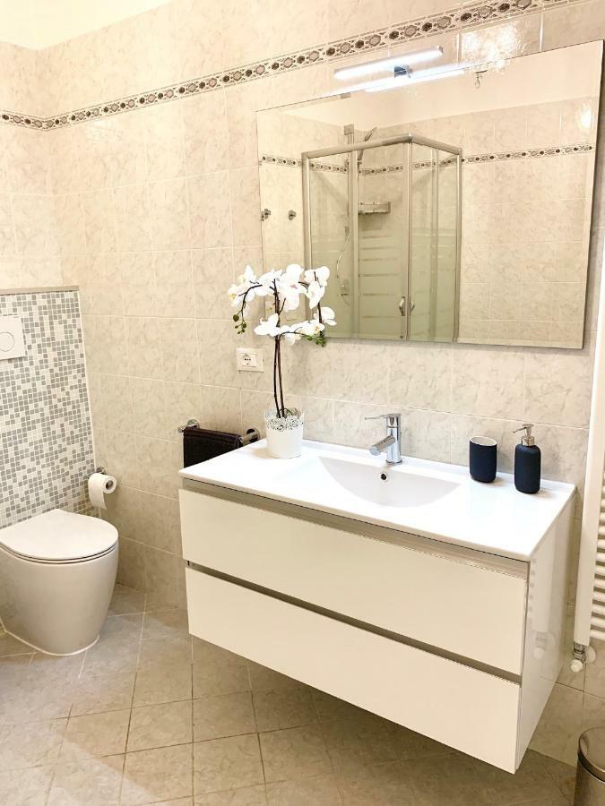 Indipendenza Luxury Apartments Болоня Екстериор снимка